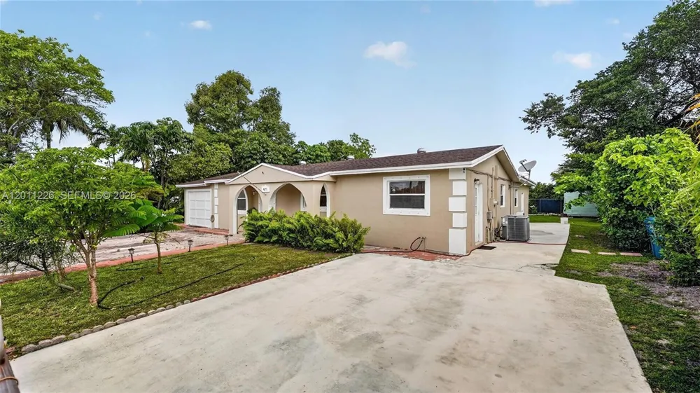 4271 NW 192nd St Miami Gardens, FL 33055