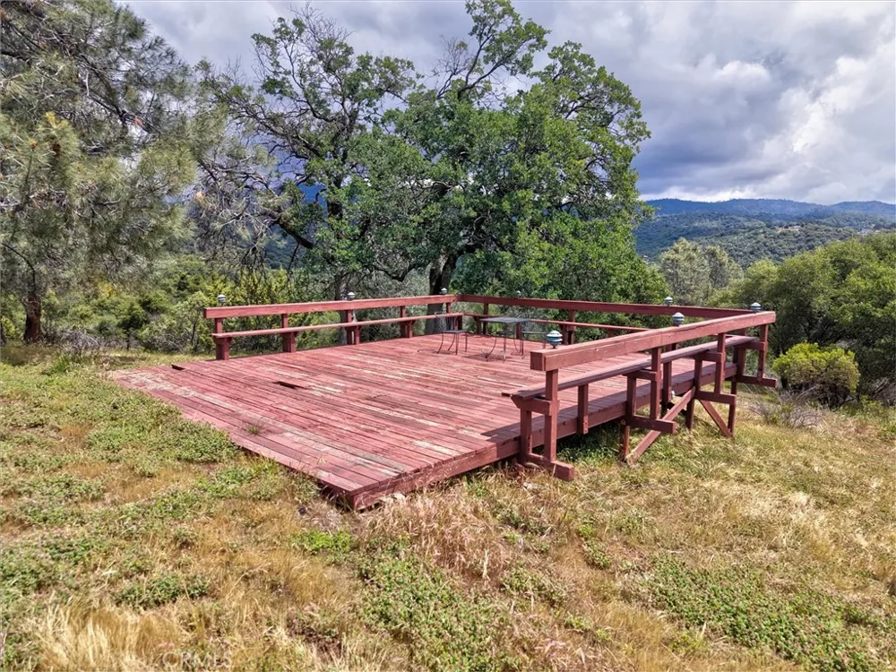 43736 Highway 49 Ahwahnee, CA 93601