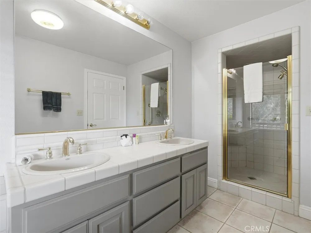 43736 Highway 49 Ahwahnee, CA 93601