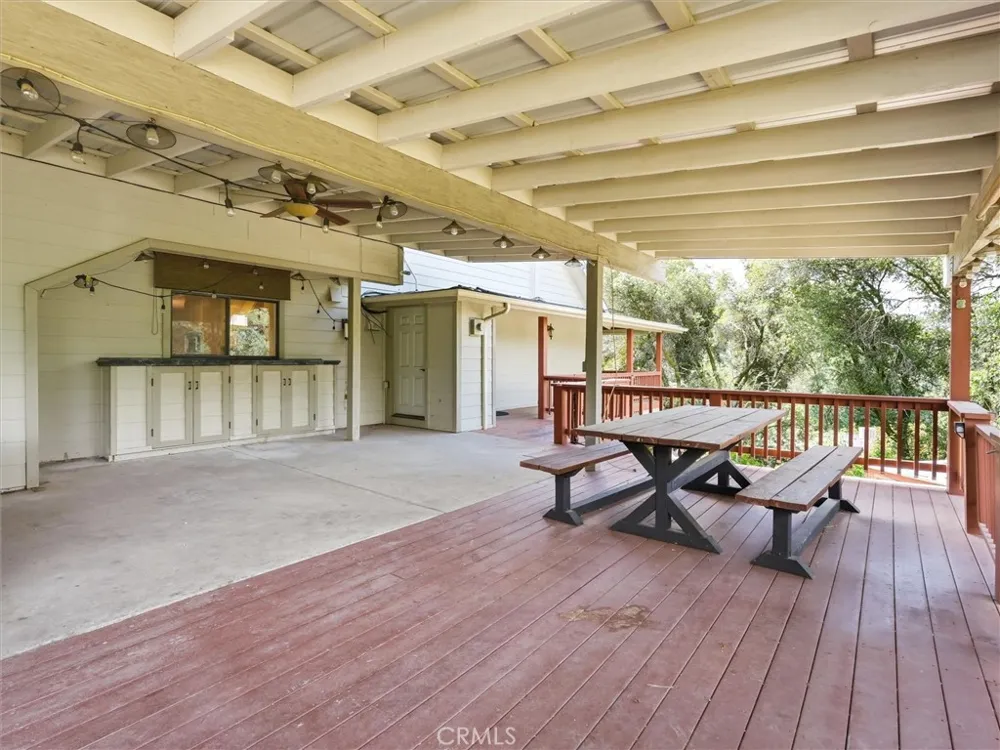 43736 Highway 49 Ahwahnee, CA 93601