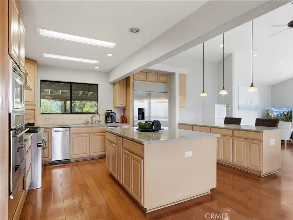 43736 Highway 49 Ahwahnee, CA 93601