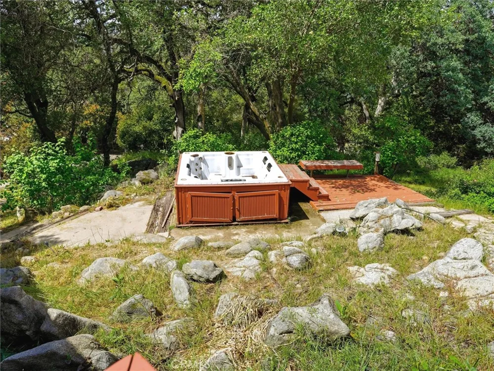 43736 Highway 49 Ahwahnee, CA 93601