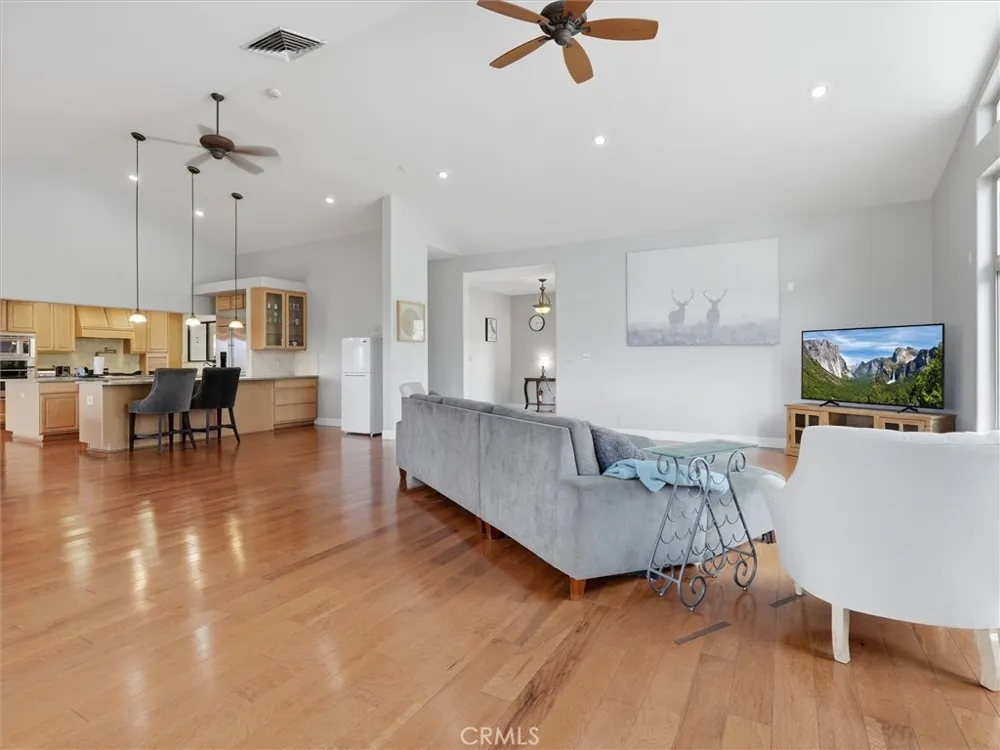 43736 Highway 49 Ahwahnee, CA 93601
