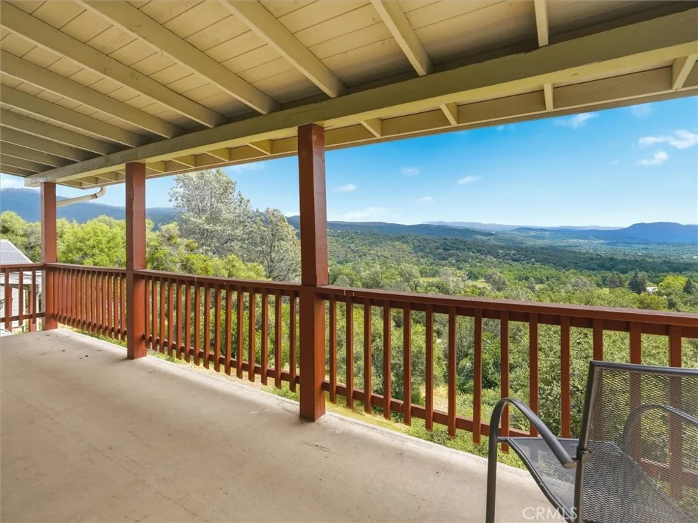 43736 Highway 49 Ahwahnee, CA 93601