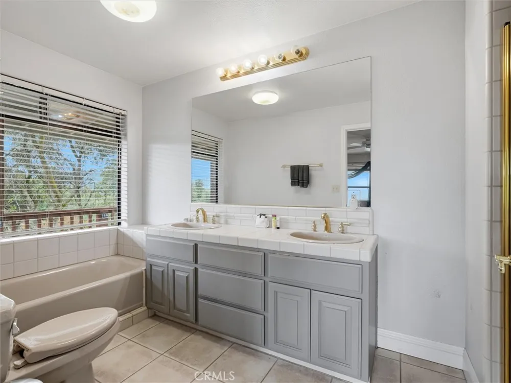 43736 Highway 49 Ahwahnee, CA 93601