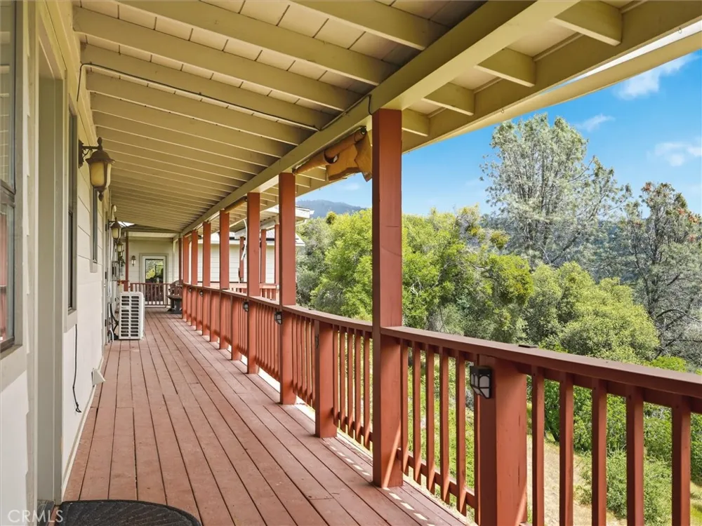 43736 Highway 49 Ahwahnee, CA 93601