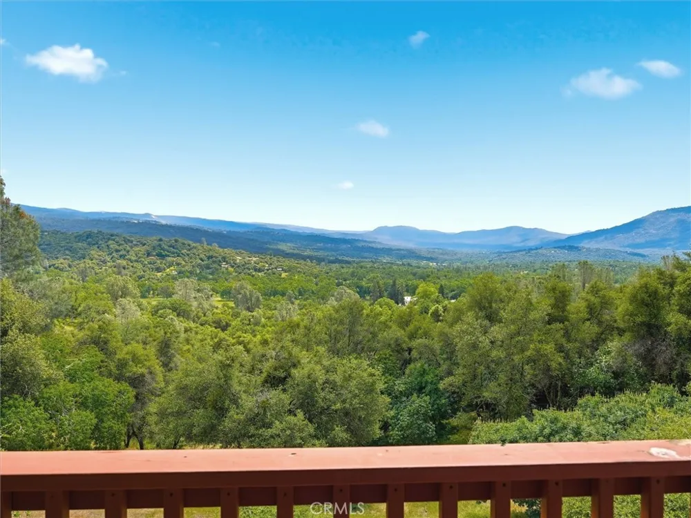 43736 Highway 49 Ahwahnee, CA 93601