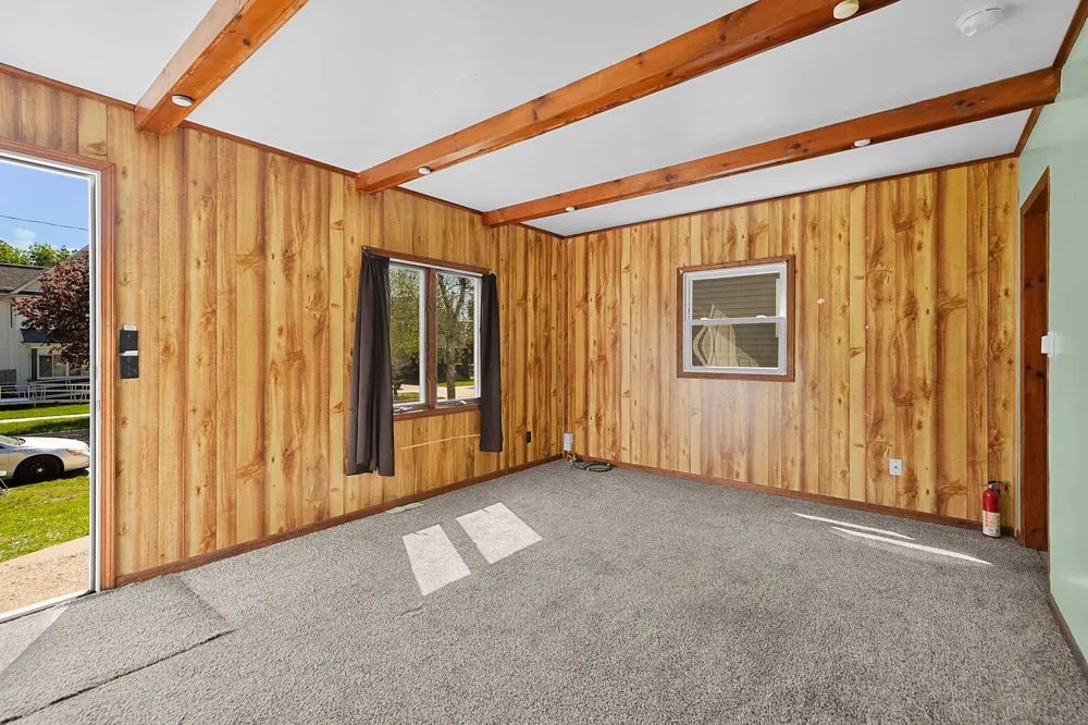 973 Valley Avenue NW Grand Rapids, MI 49504