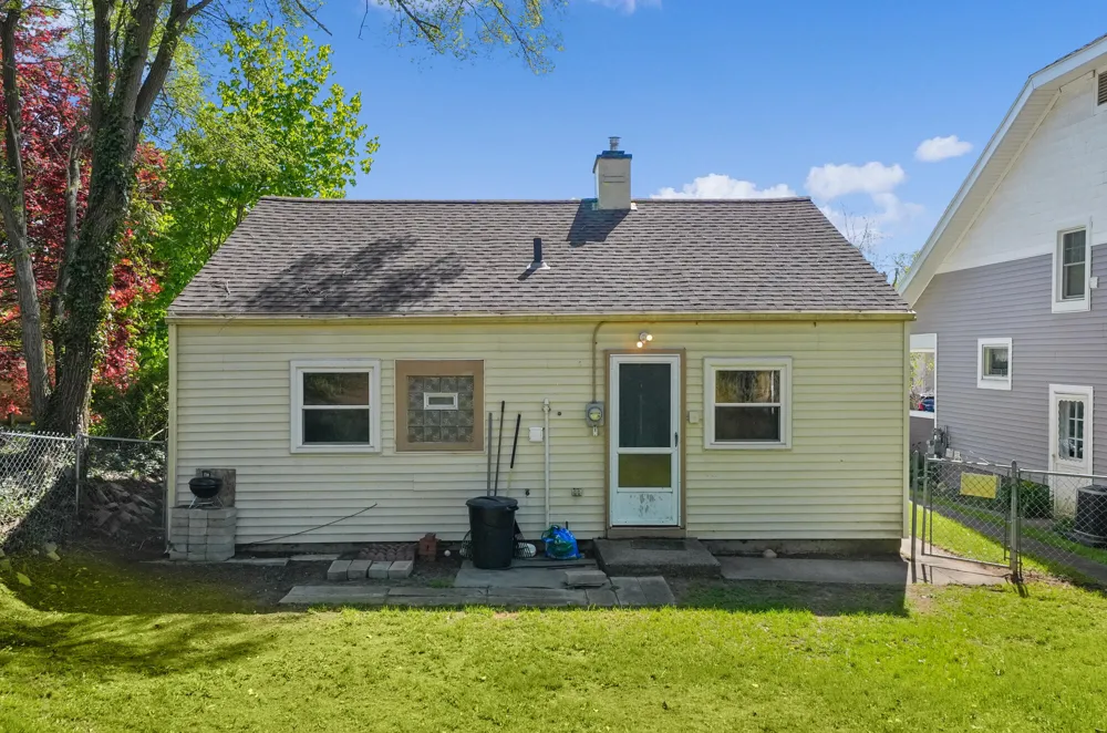 973 Valley Avenue NW Grand Rapids, MI 49504