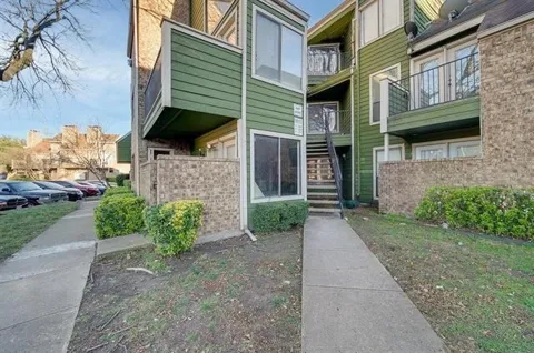 9815 Walnut Street #212