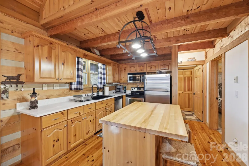 165 Little Boulder Lane Seven Devils, NC 28604