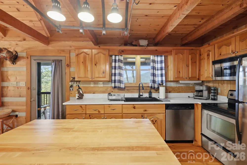 165 Little Boulder Lane Seven Devils, NC 28604