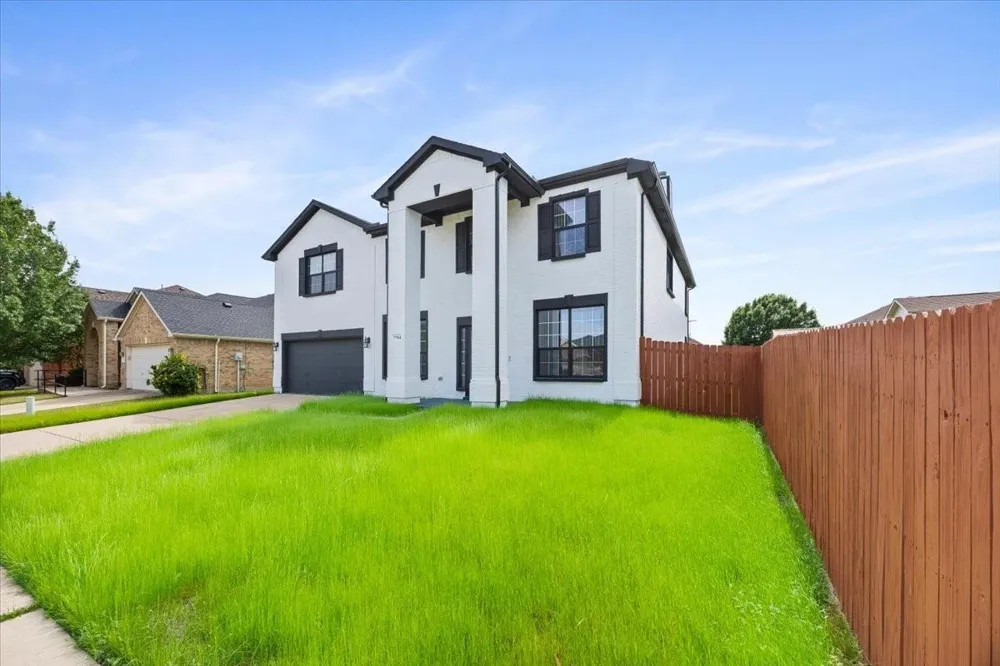 7704 Labrador Drive Arlington, TX 76002