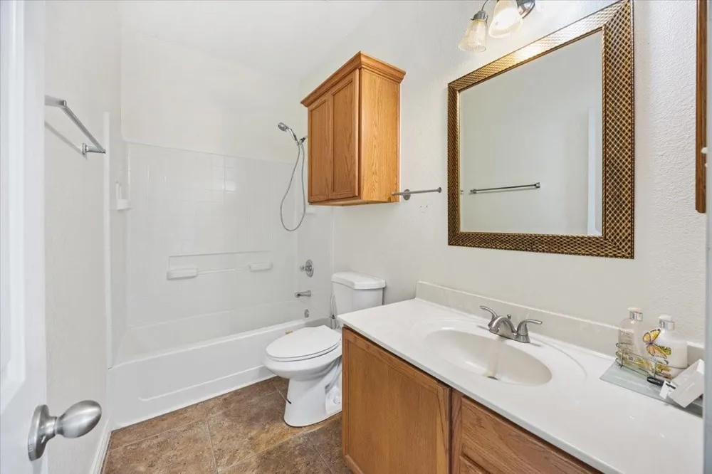 7704 Labrador Drive Arlington, TX 76002