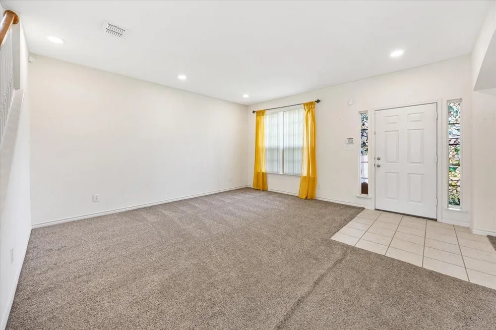 7704 Labrador Drive Arlington, TX 76002