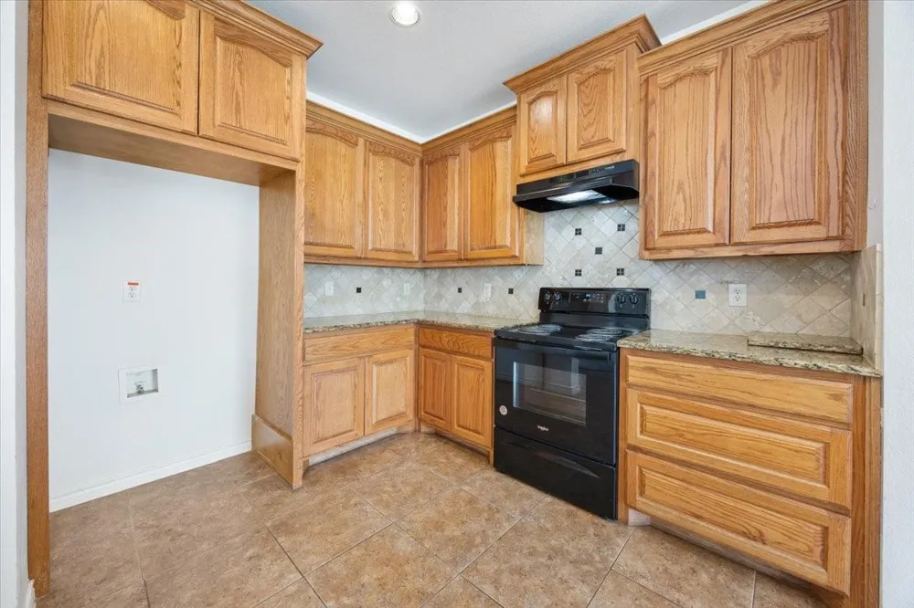 7704 Labrador Drive Arlington, TX 76002