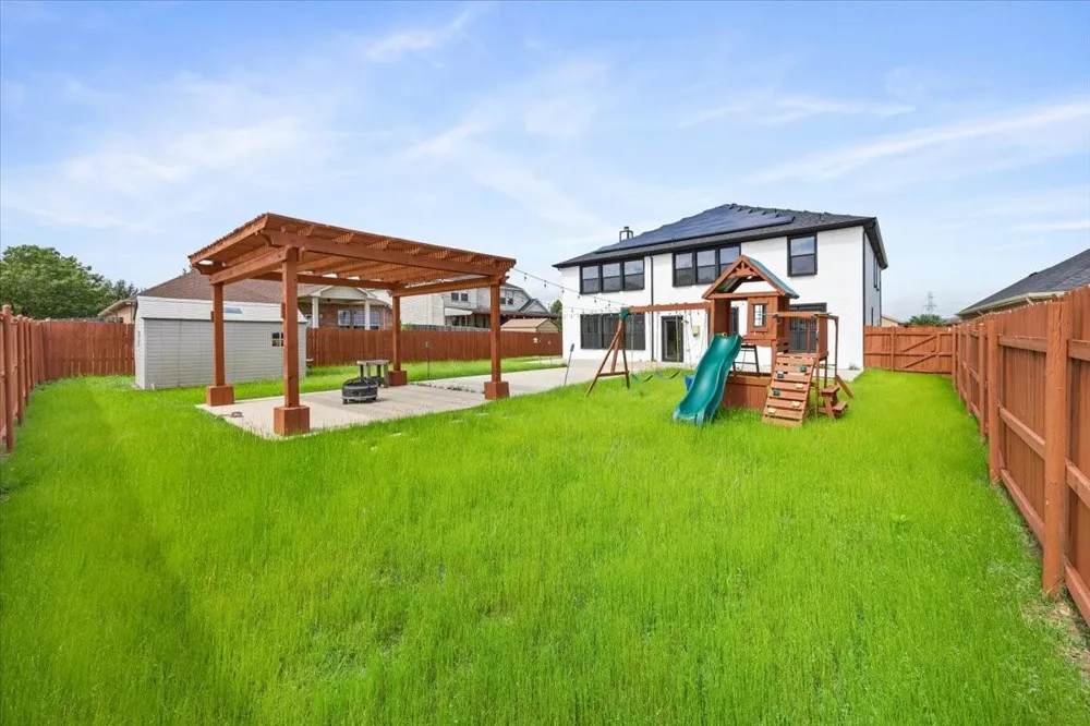 7704 Labrador Drive Arlington, TX 76002