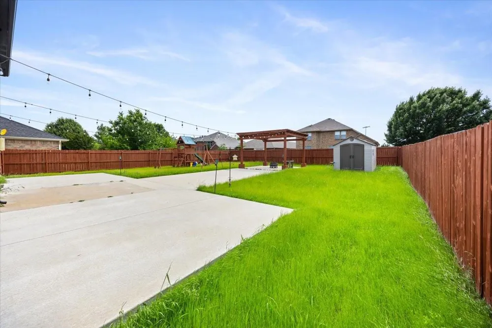 7704 Labrador Drive Arlington, TX 76002
