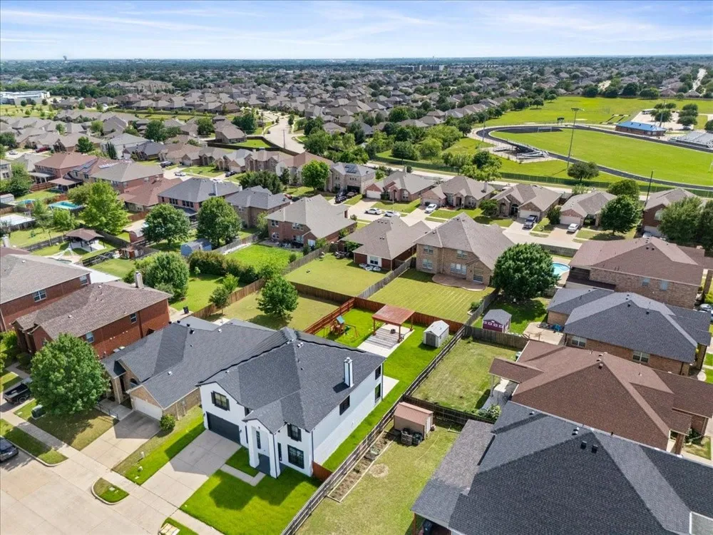 7704 Labrador Drive Arlington, TX 76002