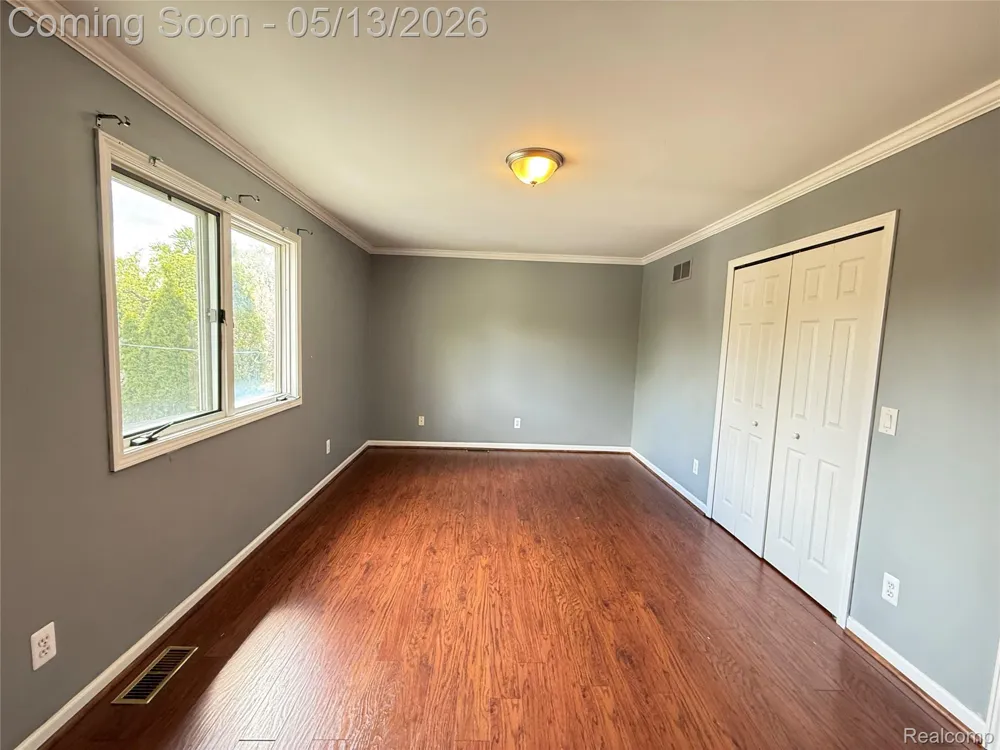 8334 McKinley Center Line City, MI 48015