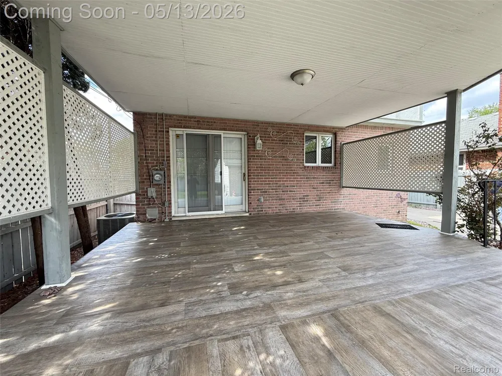 8334 McKinley Center Line City, MI 48015