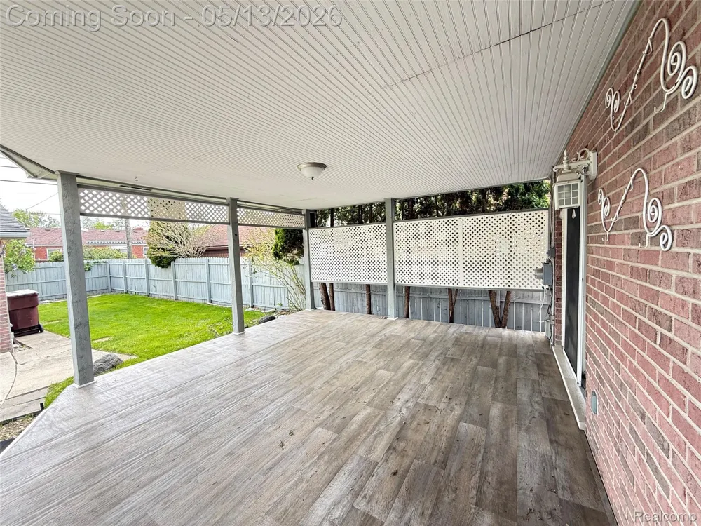 8334 McKinley Center Line City, MI 48015
