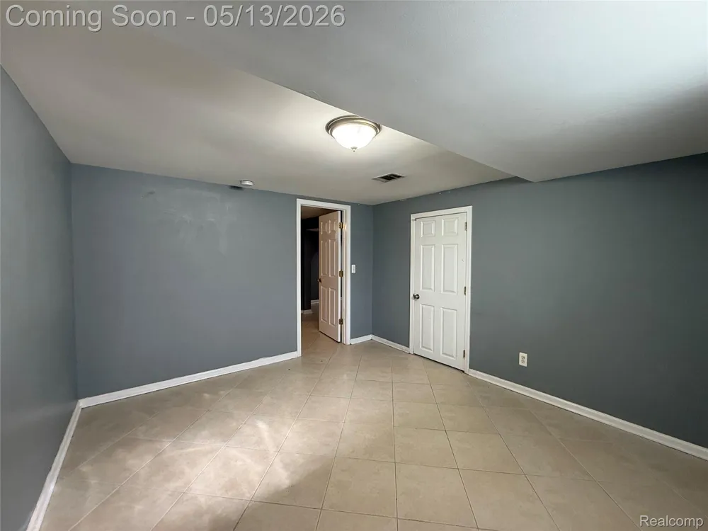 8334 McKinley Center Line City, MI 48015