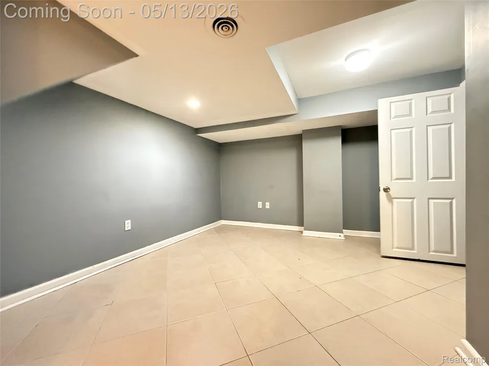 8334 McKinley Center Line City, MI 48015