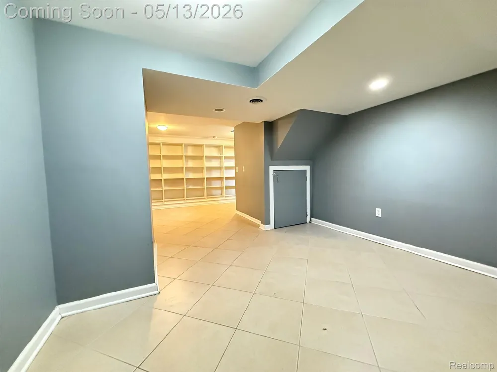 8334 McKinley Center Line City, MI 48015