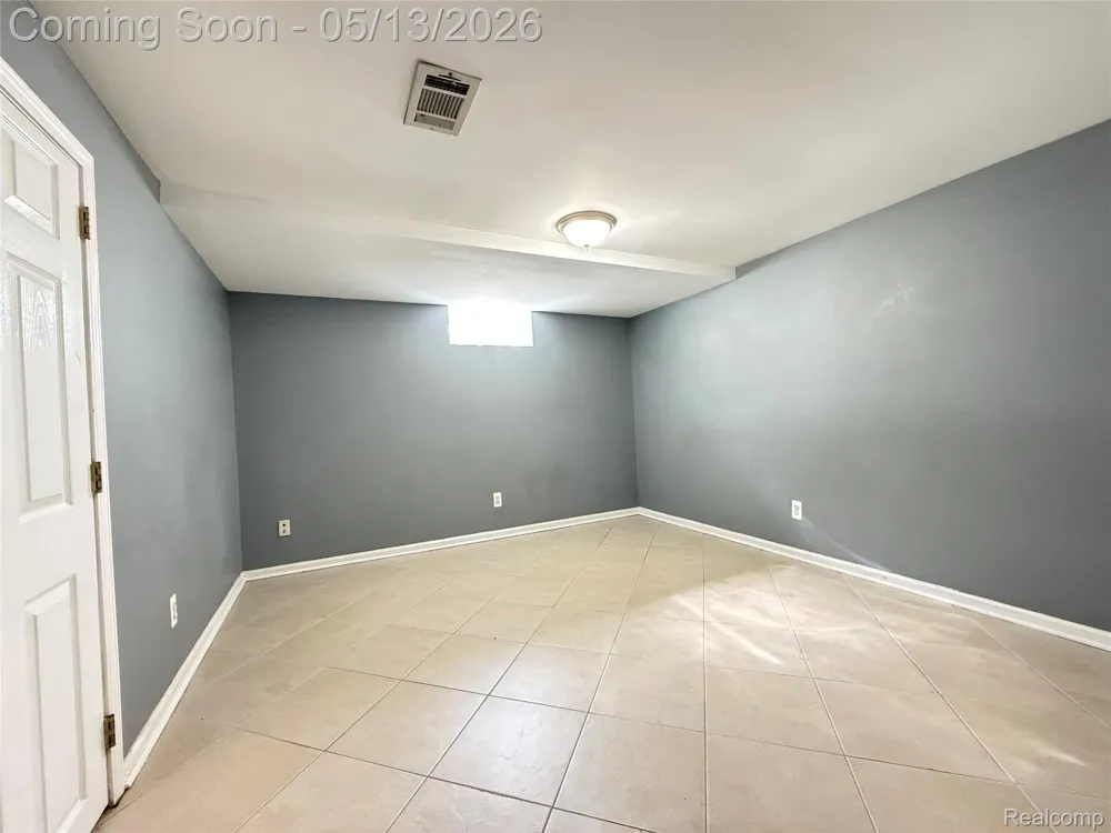 8334 McKinley Center Line City, MI 48015