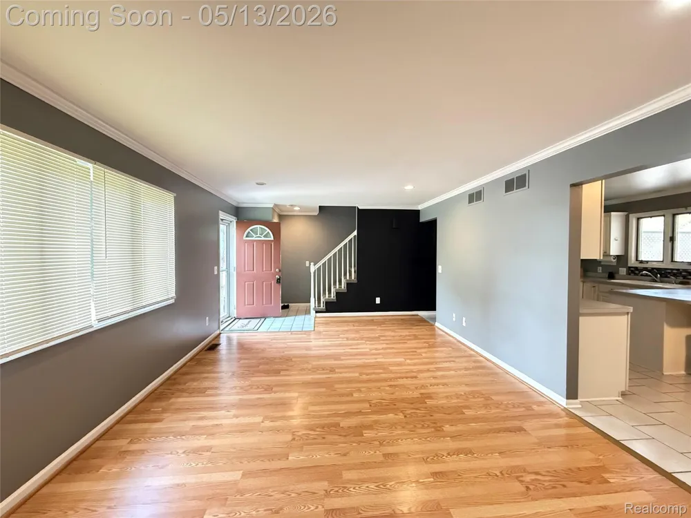 8334 McKinley Center Line City, MI 48015