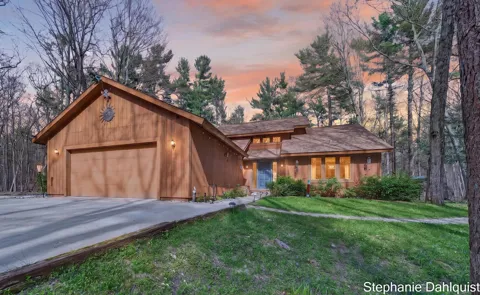 848 Scenic Drive