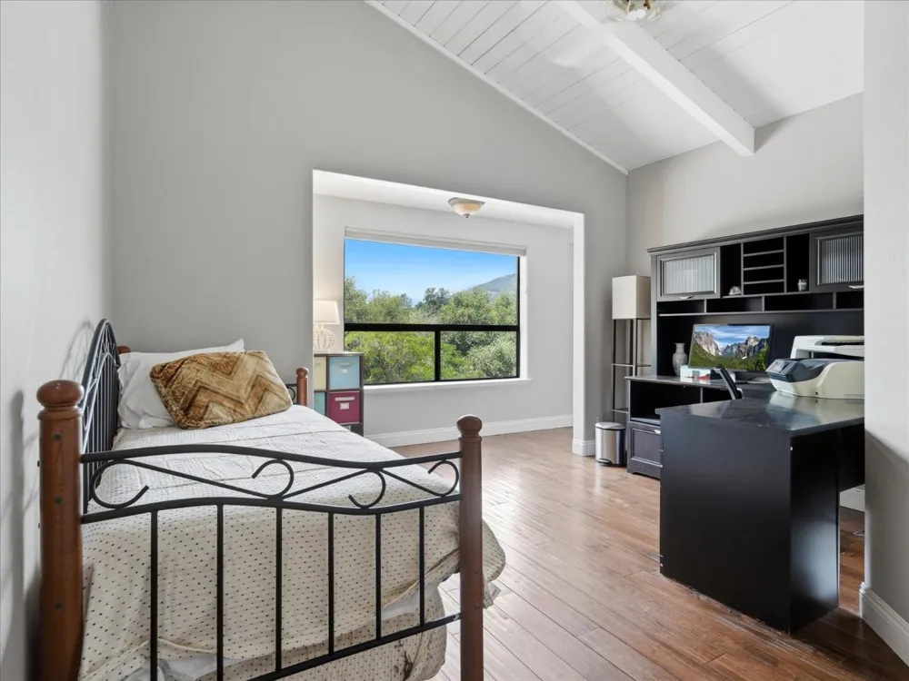 43736 Highway 49 Ahwahnee, CA 93601