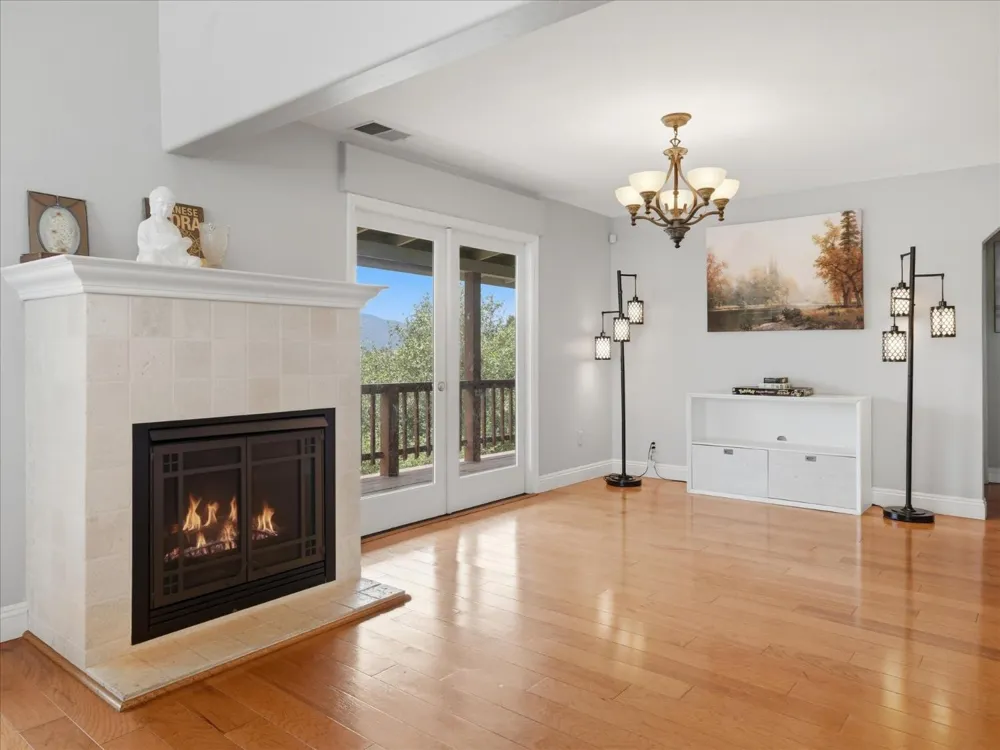 43736 Highway 49 Ahwahnee, CA 93601