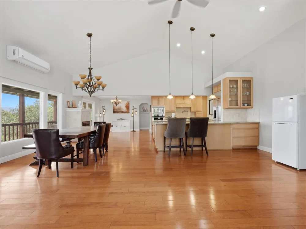 43736 Highway 49 Ahwahnee, CA 93601