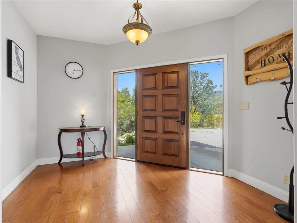 43736 Highway 49 Ahwahnee, CA 93601