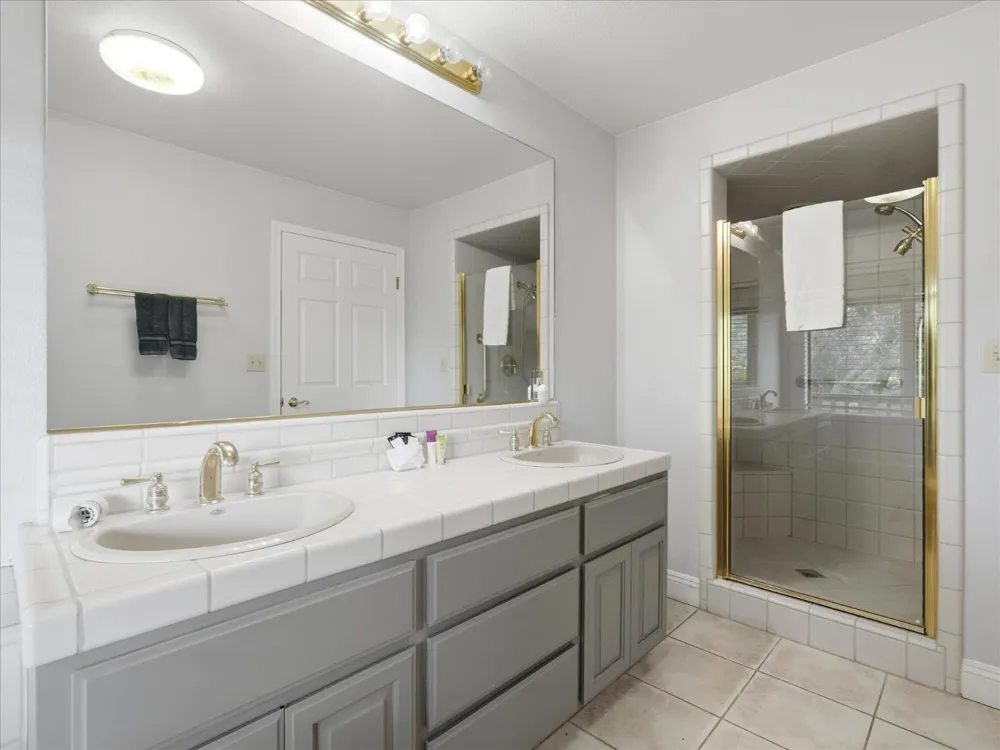 43736 Highway 49 Ahwahnee, CA 93601