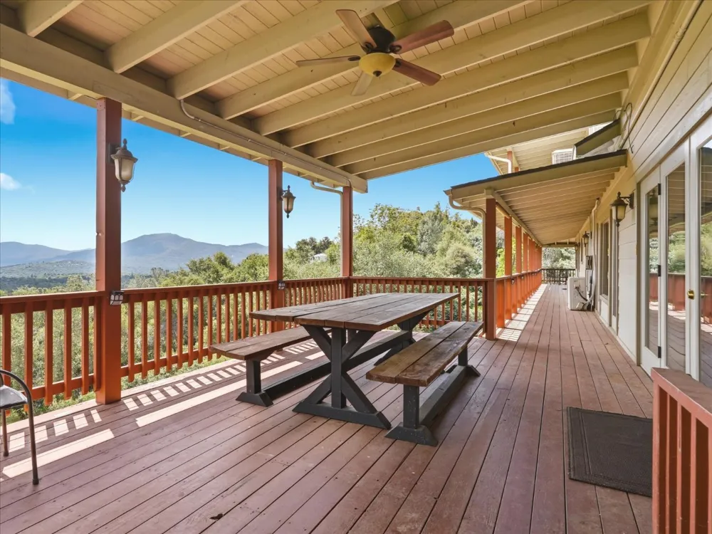 43736 Highway 49 Ahwahnee, CA 93601