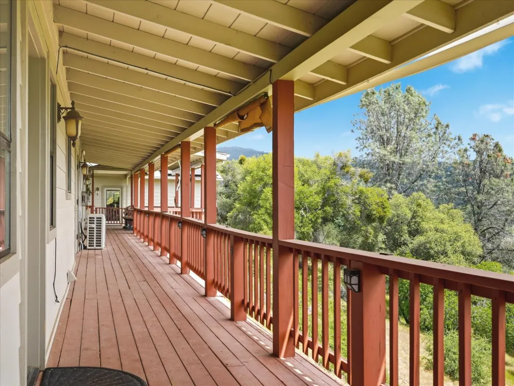 43736 Highway 49 Ahwahnee, CA 93601