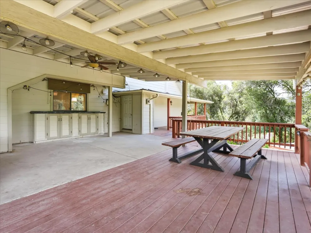 43736 Highway 49 Ahwahnee, CA 93601