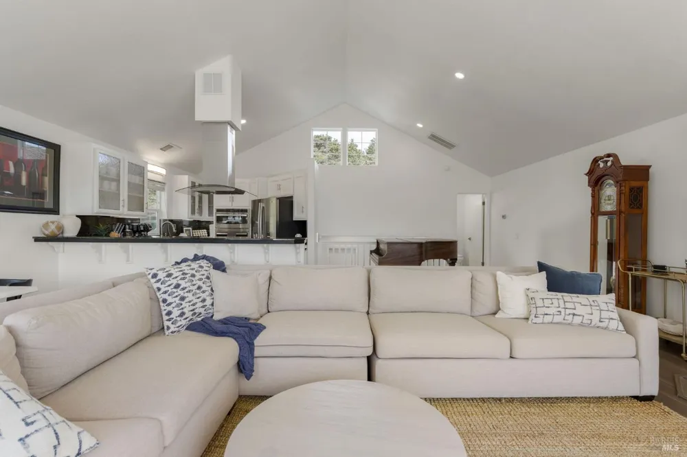 38936 Cypress Way Gualala, CA 95445