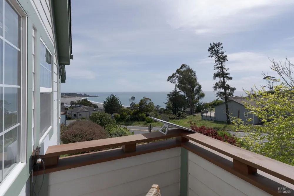 38936 Cypress Way Gualala, CA 95445