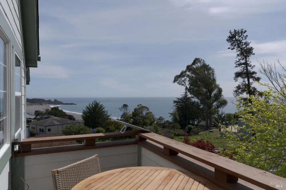 38936 Cypress Way Gualala, CA 95445