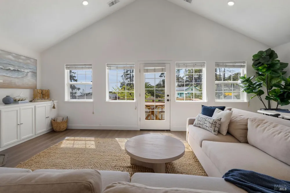 38936 Cypress Way Gualala, CA 95445