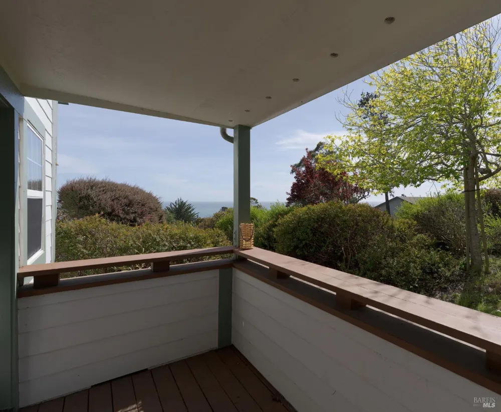 38936 Cypress Way Gualala, CA 95445