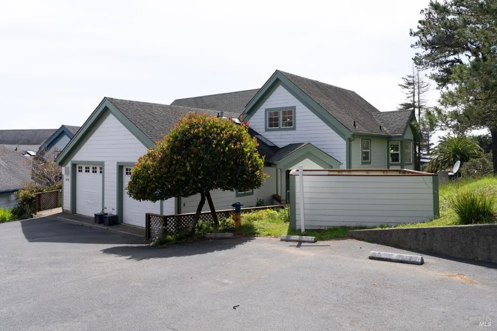 38936 Cypress Way Gualala, CA 95445