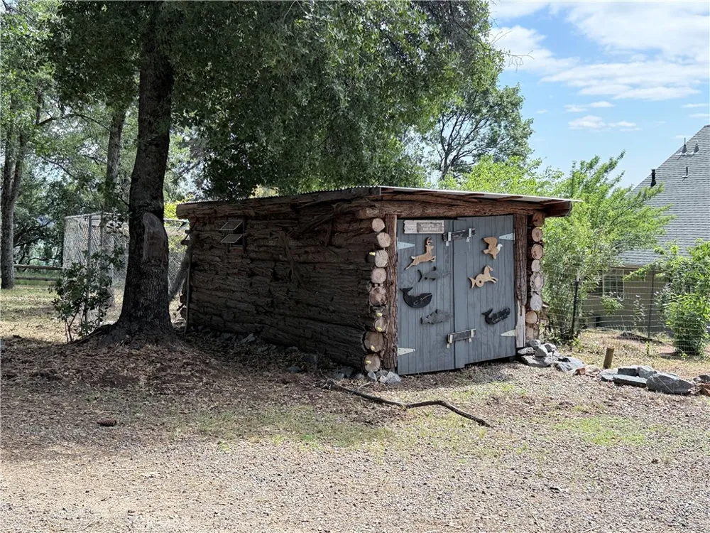 34914 Sneezeweed Lane North Fork, CA 93643