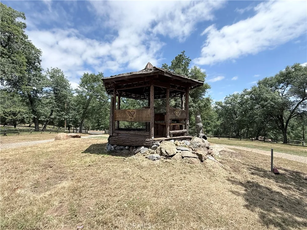 34914 Sneezeweed Lane North Fork, CA 93643