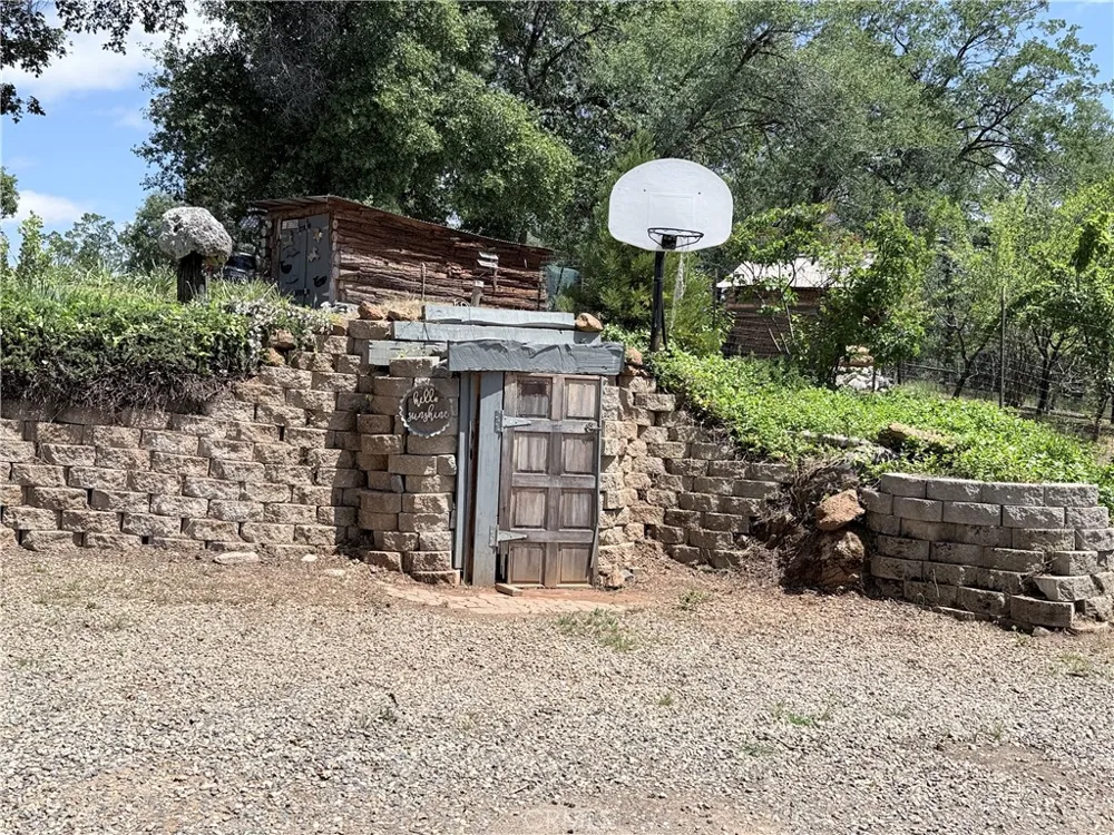34914 Sneezeweed Lane North Fork, CA 93643