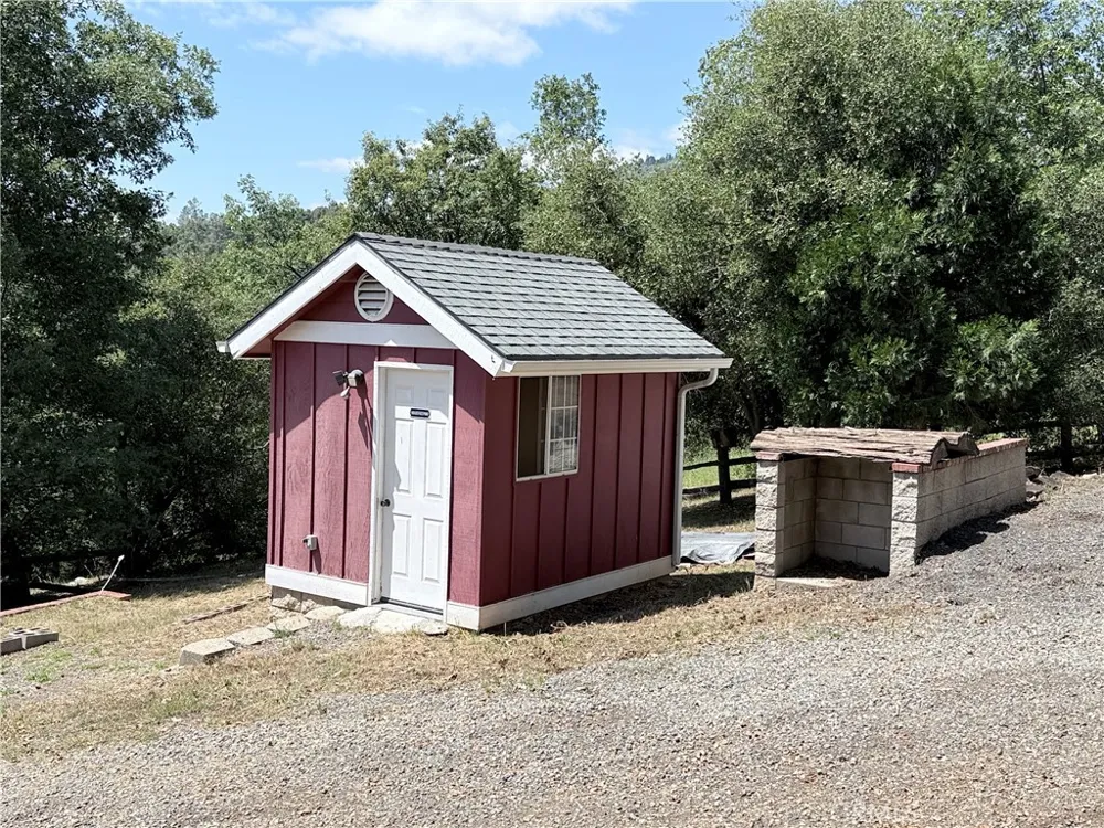 34914 Sneezeweed Lane North Fork, CA 93643